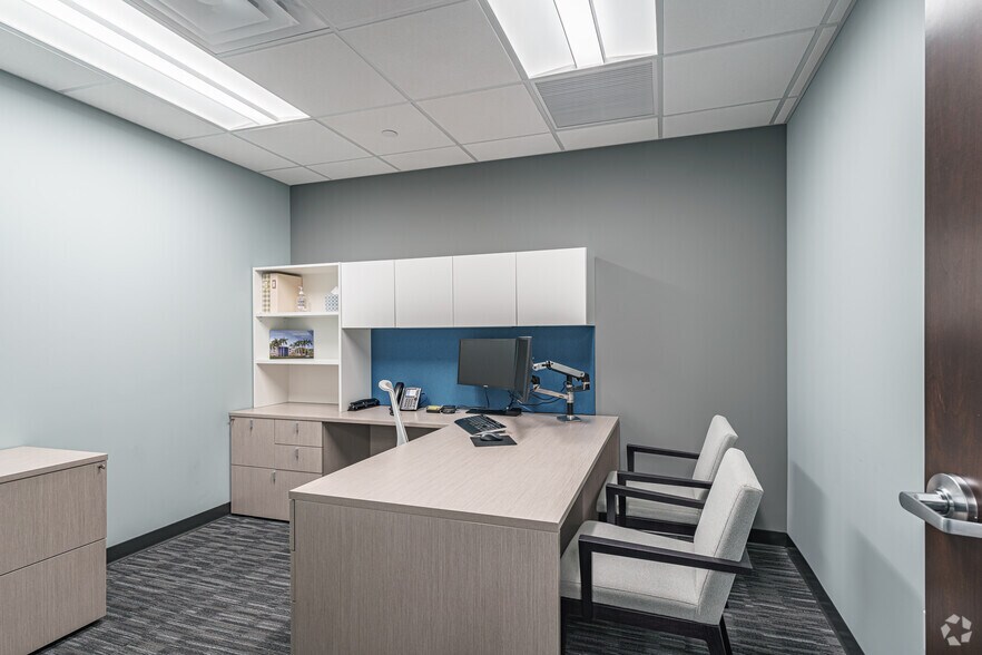 More Photos Of 800 Fairway Dr, Deerfield Beach Office Residential For Lease