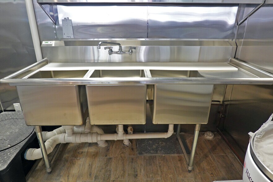 More Photos Of 425 Fore St, Portland Storefront For Lease