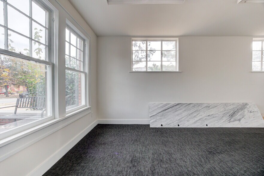 More Photos Of 1319 N Classen Dr, Oklahoma City Office For Lease