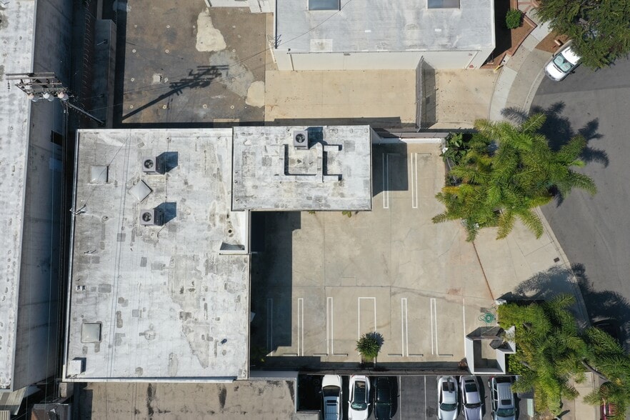 More Photos Of 735 Ohms Way, Costa Mesa Light Distribution For Sale