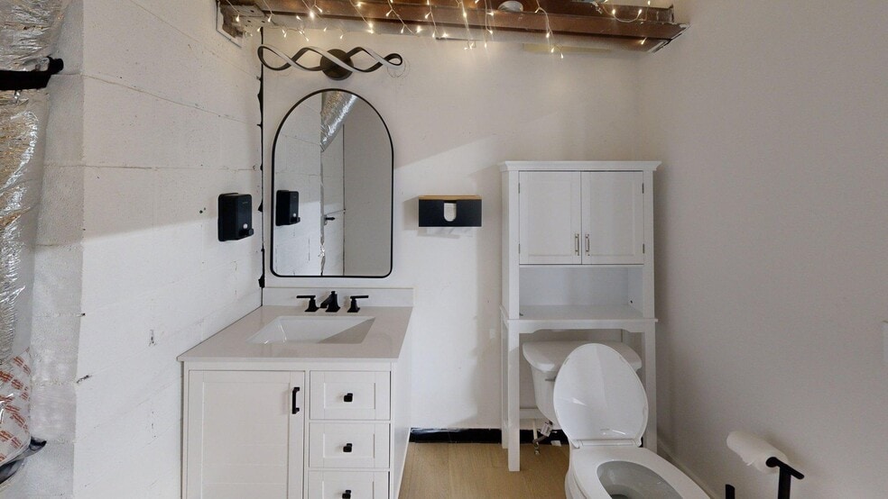 More Photos Of 1045 Granada Ave, Nashville Flex For Lease