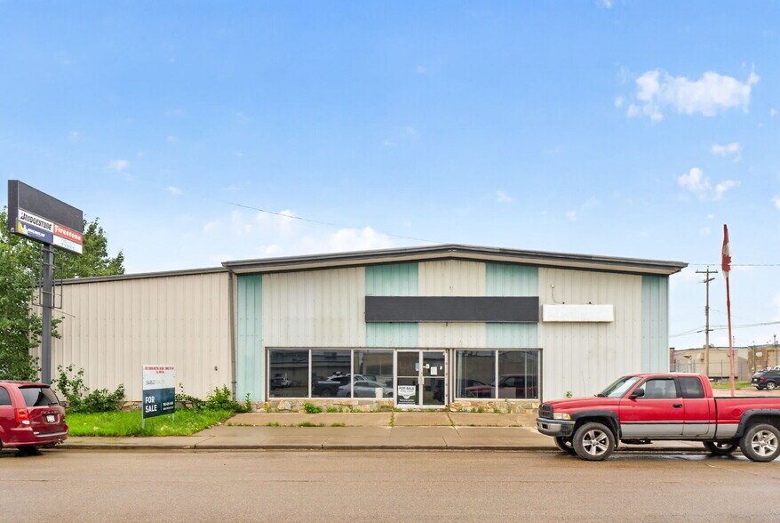 More Photos Of 5018 52 Ave, Tofield Warehouse For Sale