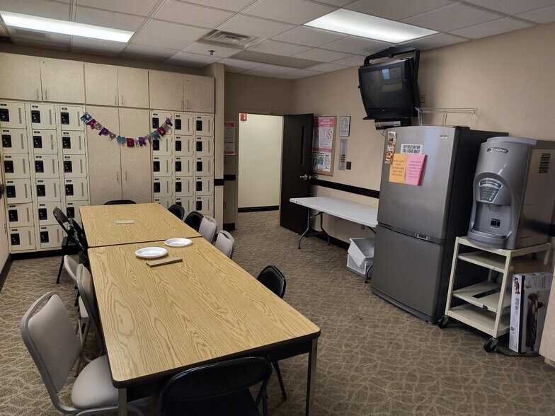 More Photos Of 255 E 90th Dr, Merrillville Medical For Lease