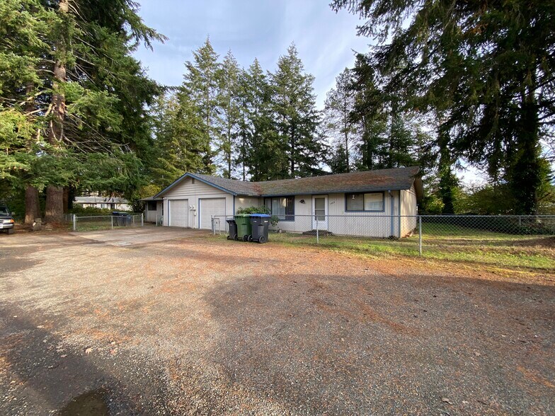 More Photos Of 1604 King St, Shelton Apartments For Sale