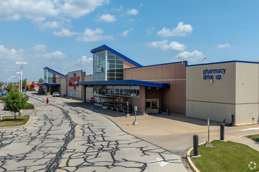 More Photos Of 14011-14065 S Bell Rd, Homer Glen Unknown For Lease