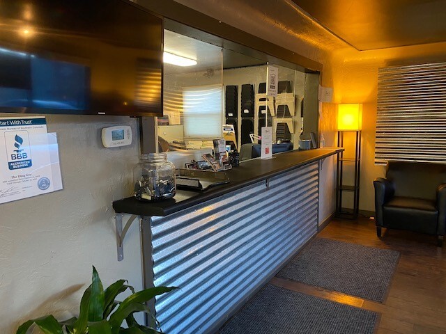 More Photos Of 3001 E Platte Ave, Colorado Springs Service For Sale