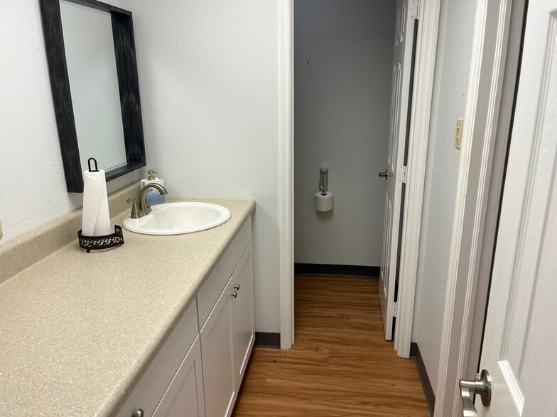 More Photos Of 841 E Main St, Spartanburg Office For Lease