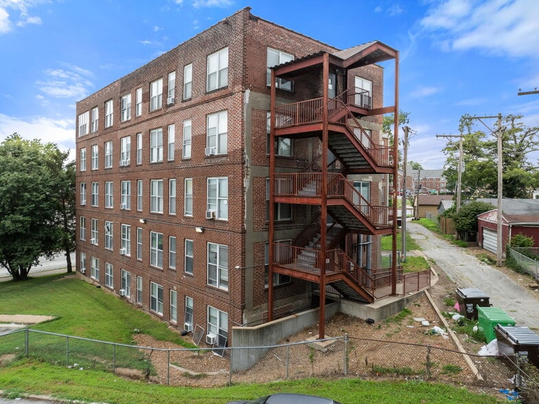 More Photos Of 8612 Halls Ferry Rd, Saint Louis Apartments For Sale
