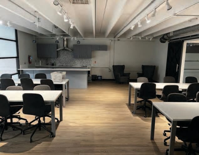 More Photos Of 822 W Central Blvd, Orlando Flex For Lease