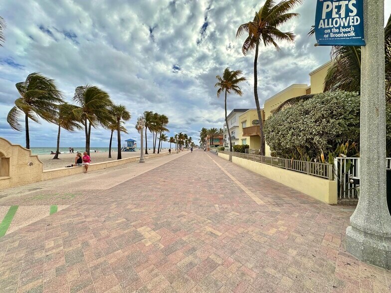 More Photos Of 2212 N Surf Rd, Hollywood Specialty For Sale