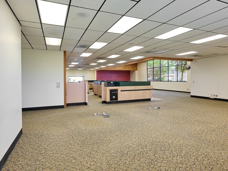 More Photos Of 200 Center Ave, Molalla Bank For Sale