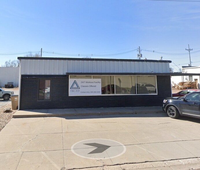 Primary Photo Of 1218 K St, Aurora Medical For Sale
