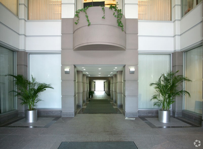 More Photos Of 76 Batterson Park Rd, Farmington Office For Lease