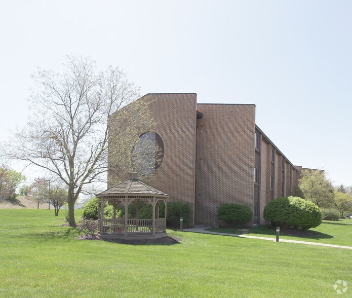 More Photos Of 270 Walker Dr, State College Loft Creative Space For Lease