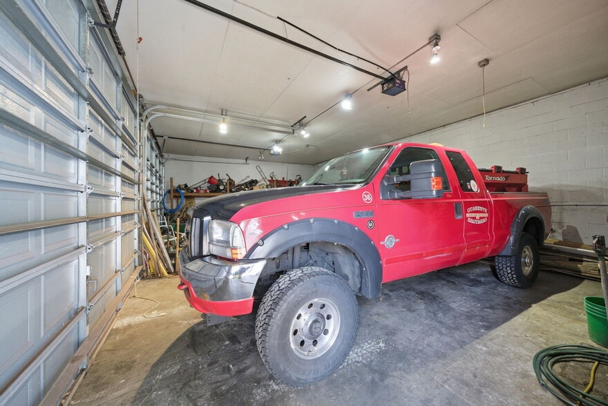 More Photos Of 437-438 Burnside St, Orange Warehouse For Sale