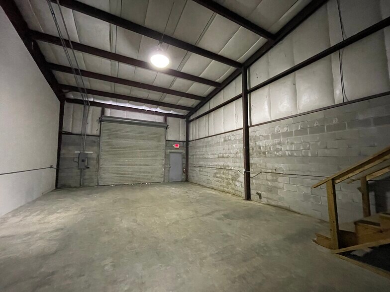 More Photos Of 25355 NW 8th Pl, Newberry Warehouse For Sale