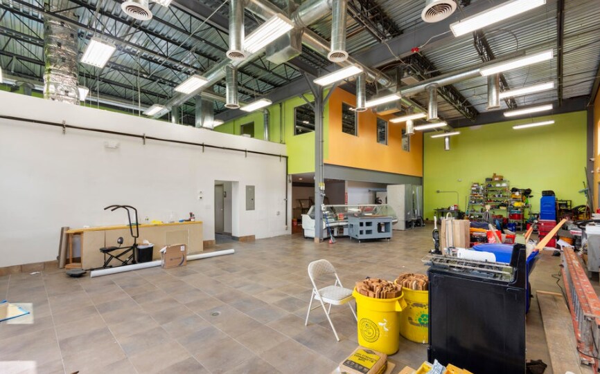 More Photos Of 1822 N Olden Ave, Ewing Restaurant For Sale