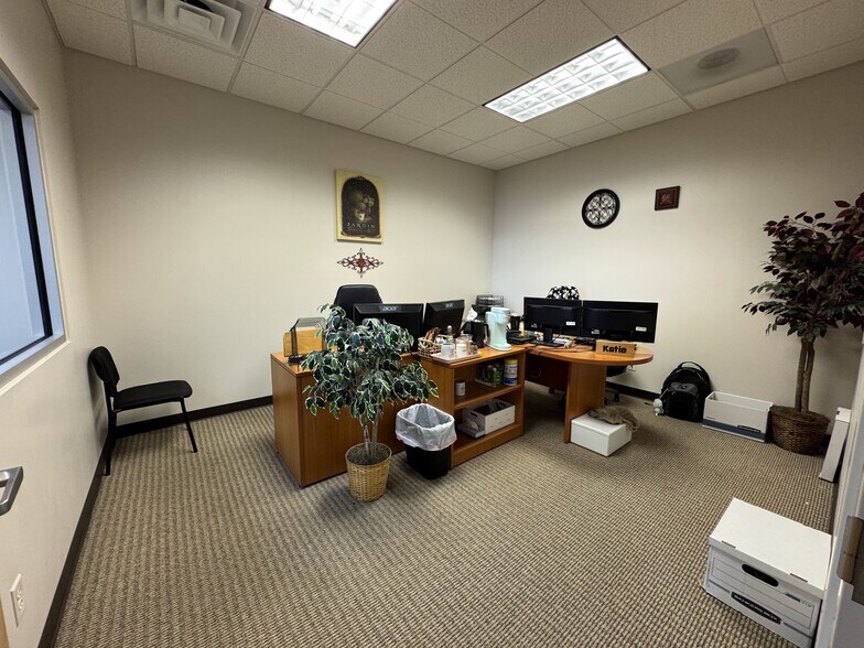 More Photos Of 3226 Washington Blvd, Ogden Freestanding For Lease