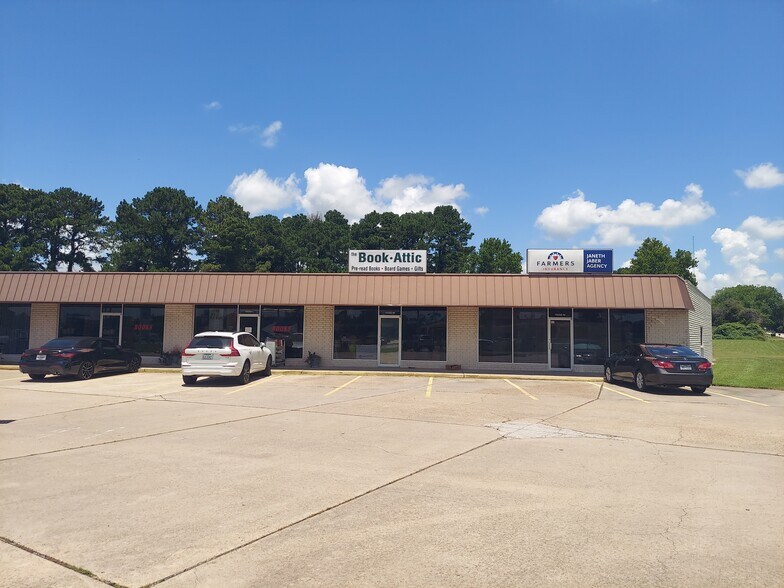 More Photos Of 15222 FM 2920 Rd, Tomball General Retail For Sale