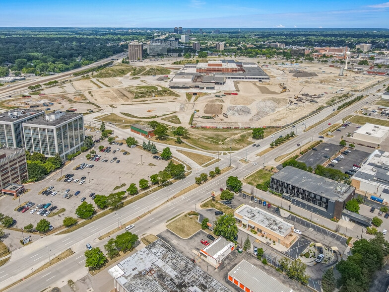 More Photos Of 20800 Greenfield Rd, Oak Park Medical For Sale