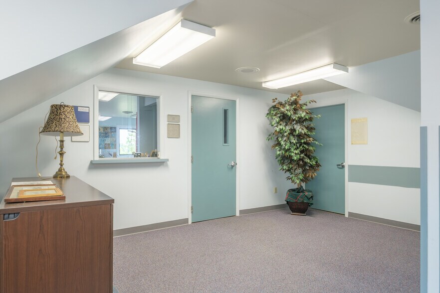 More Photos Of 111-113 N Market St, Selinsgrove Medical For Lease