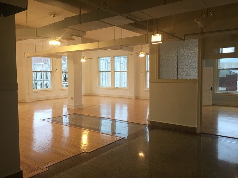 More Photos Of 306 W Main St, Frankfort Coworking Space