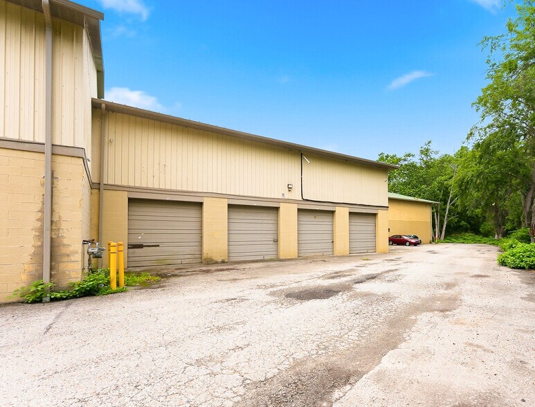 More Photos Of 6 Oliver Rd, Uniontown Freestanding For Lease
