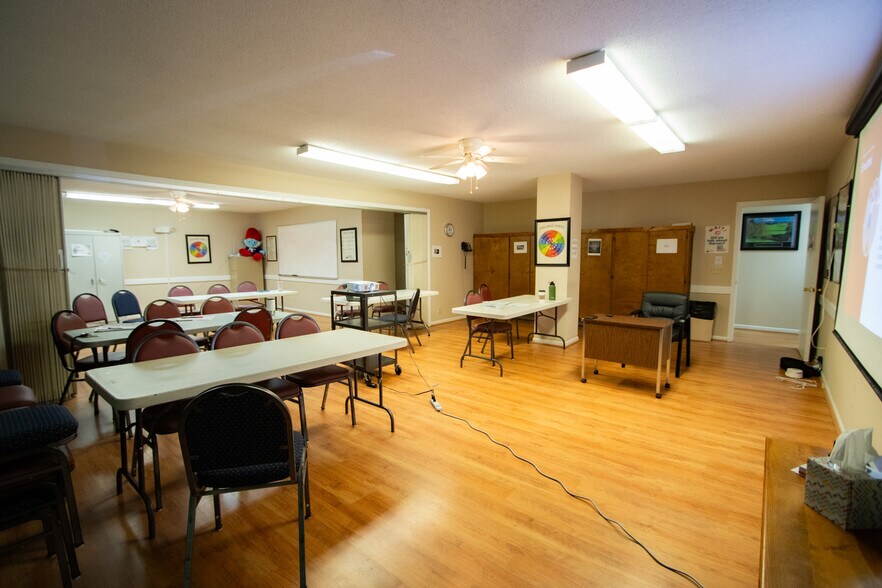 More Photos Of 309 E Main St, Pickens Storefront Retail Residential For Sale