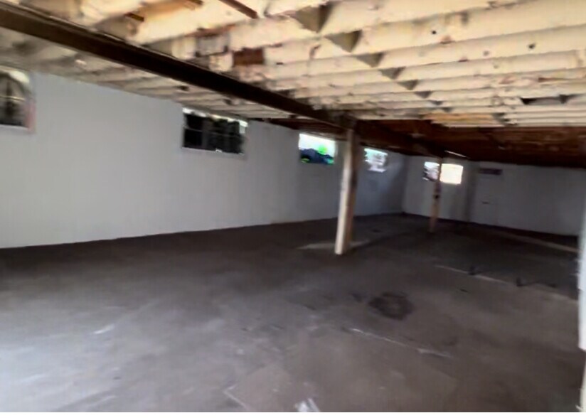 More Photos Of 1401 Wilson St, Los Angeles Warehouse For Lease