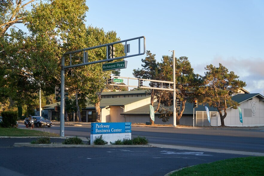 More Photos Of 3033-3095 Richmond Pky, Richmond Unknown For Lease