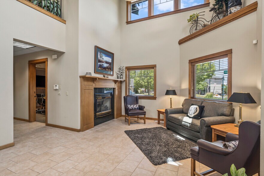 More Photos Of 796 SW Bradbury Way, Bend Office For Lease