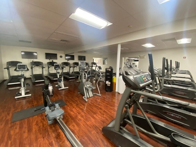 More Photos Of 20 Country Club Dr, Downingtown Medical For Lease