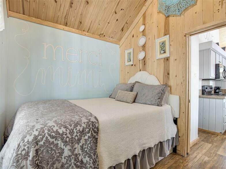 More Photos Of 251 Circle Dr, Wimberley Hospitality For Sale