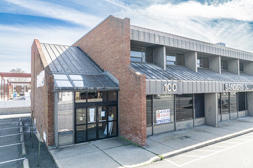 More Photos Of 100 Herricks Rd, Mineola Office For Lease