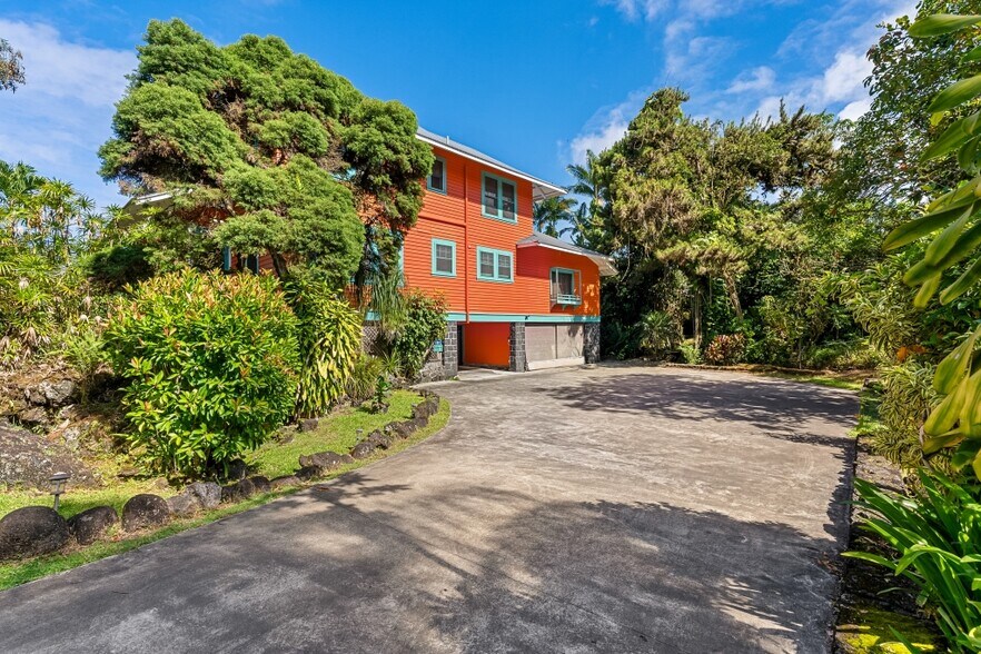 More Photos Of 1896 Kalanianaole St, Hilo Hospitality For Sale