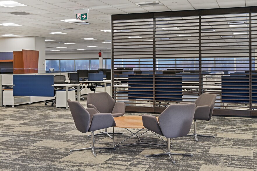 More Photos Of 2-10 Smed Ln SE, Calgary Distribution For Lease