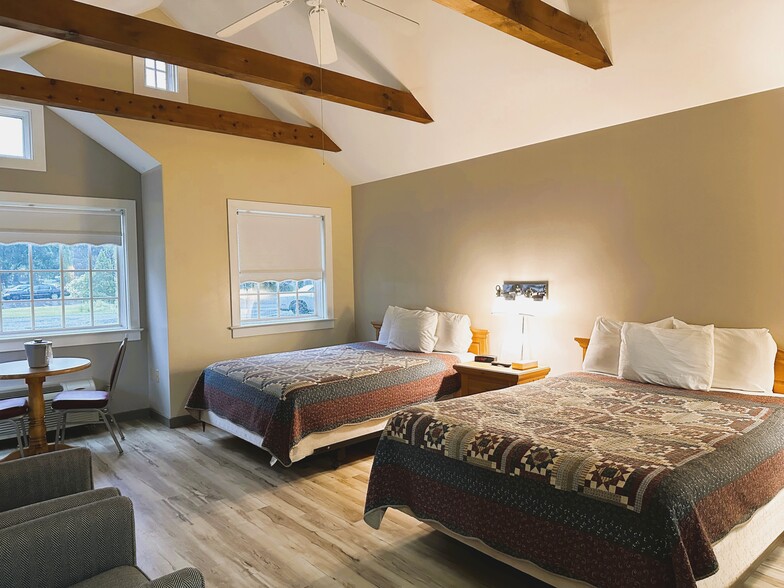 More Photos Of 2439 Old Philadelphia Pike, Lancaster Hotel For Sale