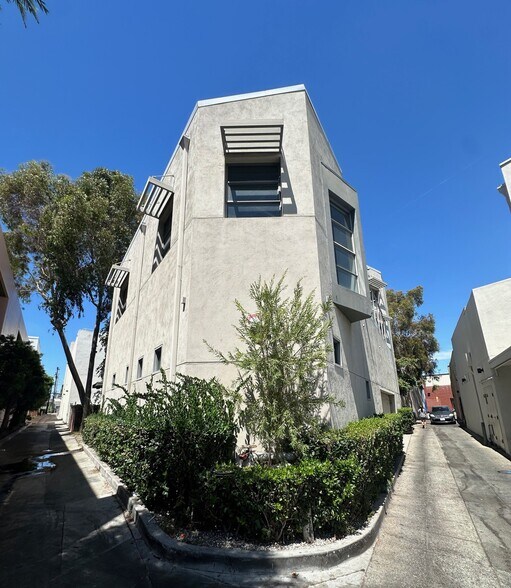 More Photos Of 3859 Cardiff Ave, Culver City Office For Lease