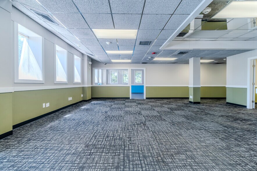 More Photos Of 1575 Hillside Ave, New Hyde Park Medical For Sale
