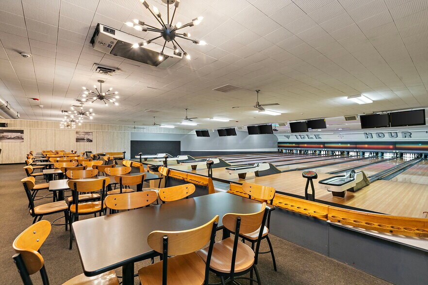 More Photos Of 927 E Railroad St, Sandwich Bowling Alley For Sale