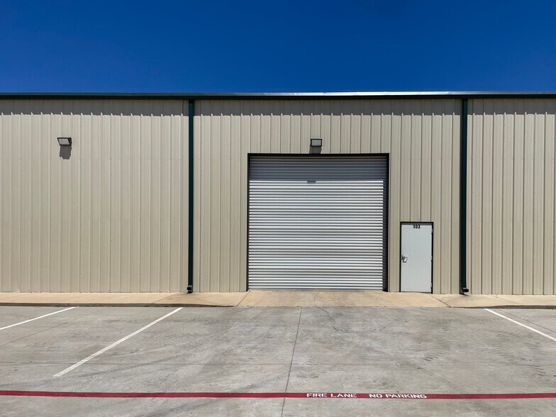 More Photos Of 18700 Becker Rd, Hockley Unknown For Lease