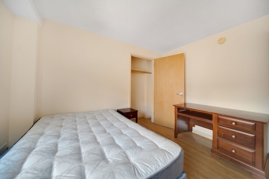 More Photos Of 400 College Ave, Ithaca Apartments For Sale