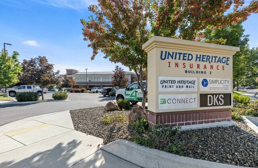 More Photos Of 704 E United Heritage Ct, Meridian Office For Sale