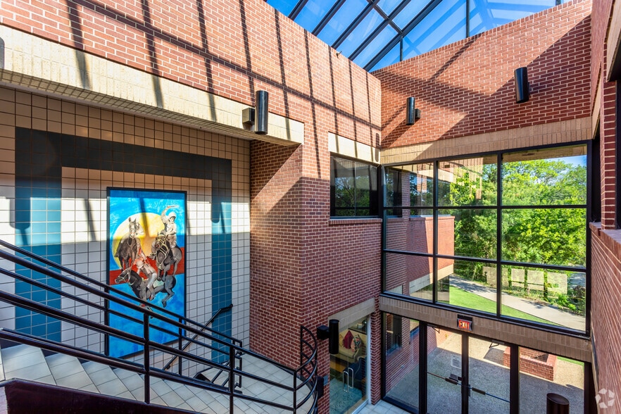 More Photos Of 2121 W Spring Creek Pky, Plano Office For Lease