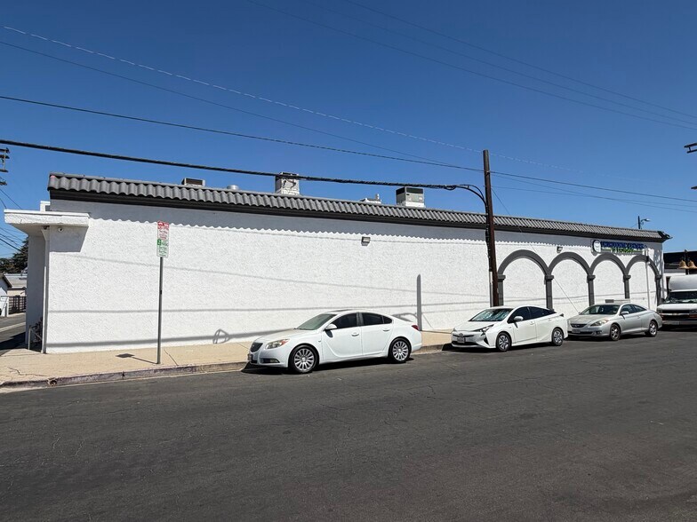 More Photos Of 17745 Chatsworth St, Granada Hills Medical For Lease