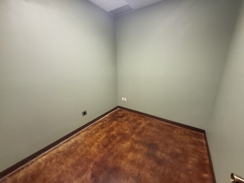 More Photos Of 669 Pioneer Rd, Rexburg General Retail For Lease