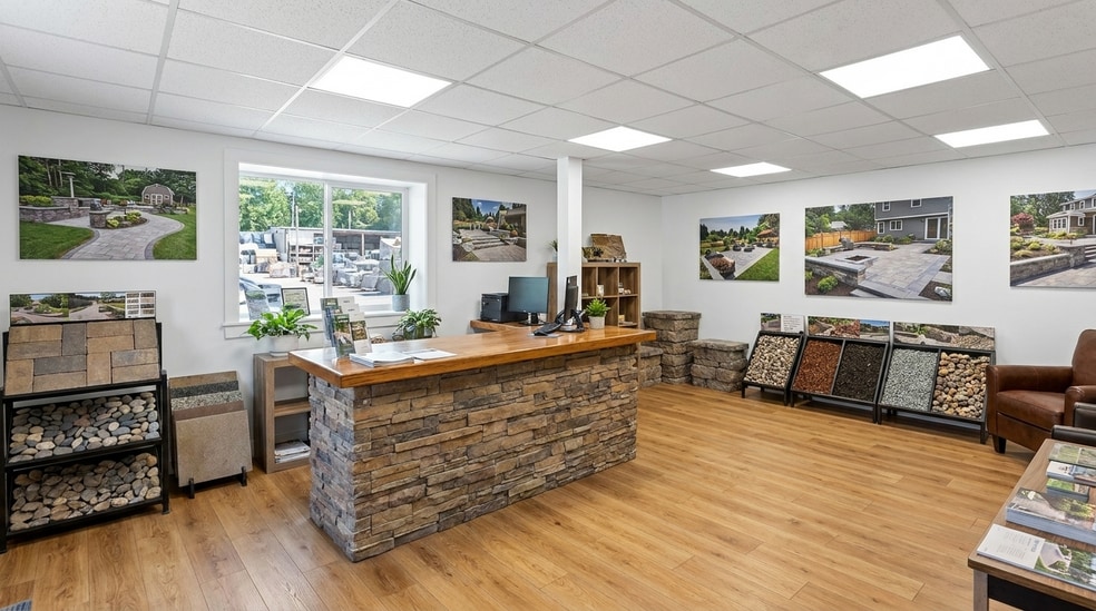 More Photos Of 86 Eastman St, Mansfield Specialty For Sale