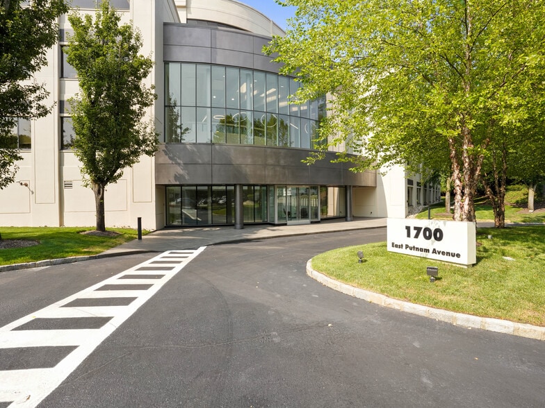 More Photos Of 1700 E Putnam Ave, Old Greenwich Office For Lease