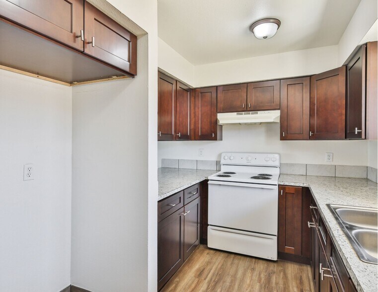 More Photos Of 46595 Vargas Rd, Indio Apartments For Sale