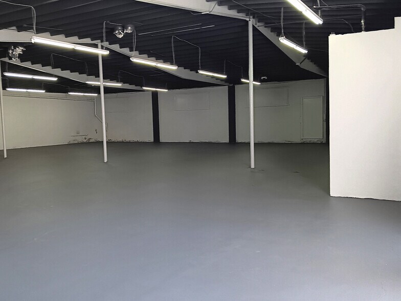 More Photos Of 3433 E Pico Blvd, Los Angeles Warehouse For Lease